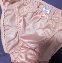 ピンクのパンティ